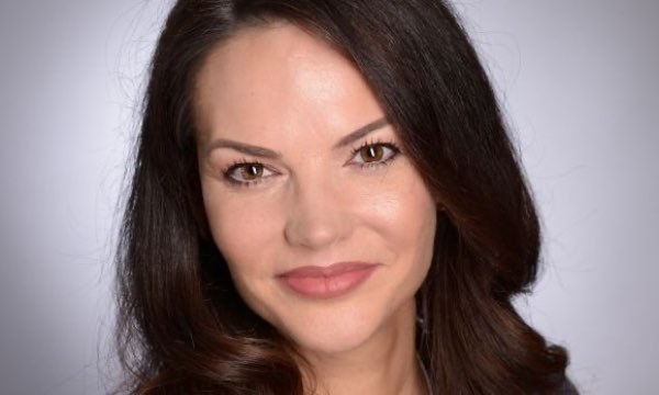 Portrait von Ariane Breuer